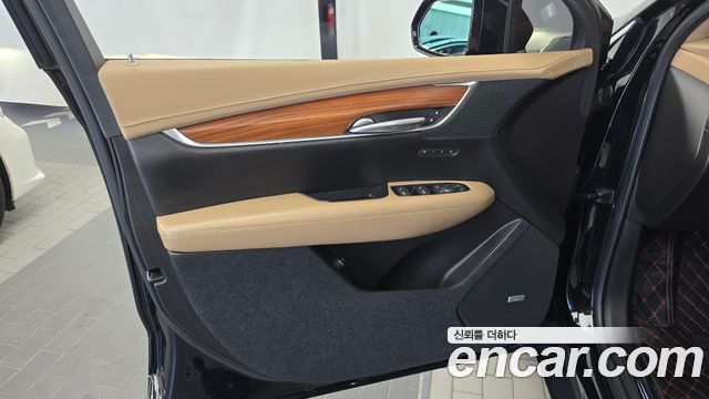Cadillac XT5 3.6 Platinum 2018 — фото 24