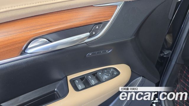 Cadillac XT5 3.6 Platinum 2018 — фото 29