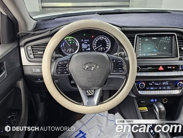 Hyundai Sonata New Rise Hybrid Modern 2018 — фото 18