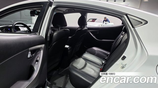 Hyundai Avante (MD) M16 GDI Premier 2011 — фото 11