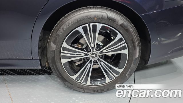 Mercedes-Benz E-Class (W214) E200 Avantgarde 2024 — фото 21