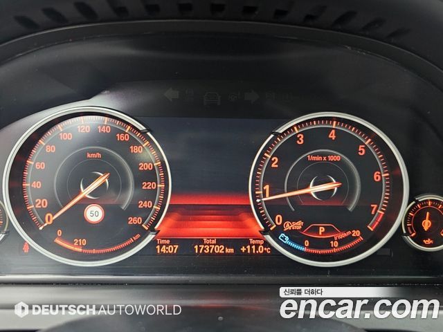 BMW 7 Series (F01) 750Li xDrive Individual 2015 — фото 8