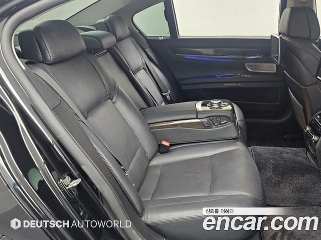 BMW 7 Series (F01) 750Li xDrive Individual 2015 — фото 16