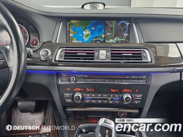 BMW 7 Series (F01) 750Li xDrive Individual 2015 — фото 18