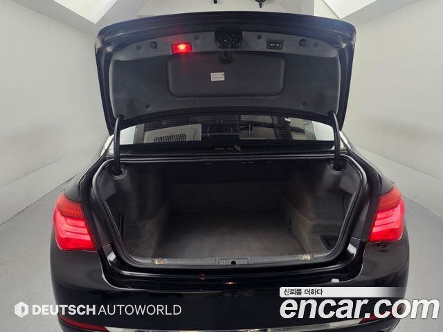 BMW 7 Series (F01) 750Li xDrive Individual 2015 — фото 23