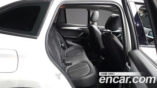 BMW X1 (F48) xDrive 18d 2016 — фото 12
