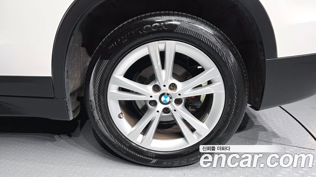 BMW X1 (F48) xDrive 18d 2016 — фото 21