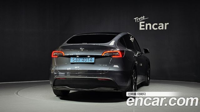 Tesla Model Y Long Range AWD 2022 — фото 4