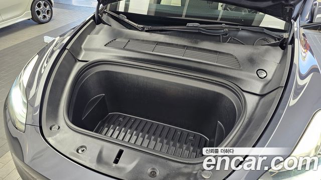 Tesla Model Y Long Range AWD 2022 — фото 6
