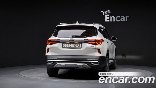 Kia Seltos Diesel 1.6 2WD Noblesse 2020 — фото 4
