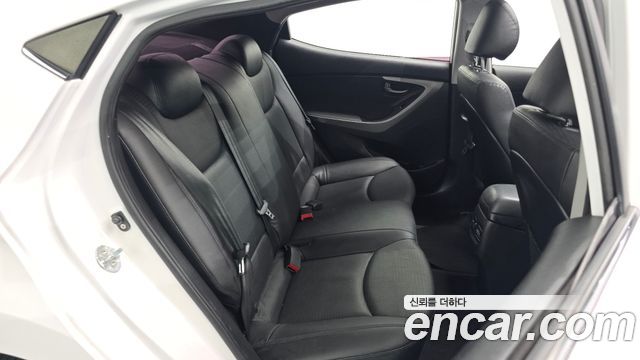 Hyundai Avante 1.6 GDi Smart Standard 2014 — фото 11