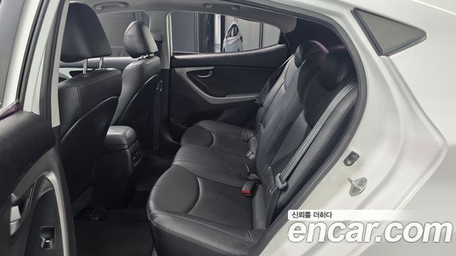 Hyundai Avante 1.6 GDi Smart Standard 2014 — фото 12