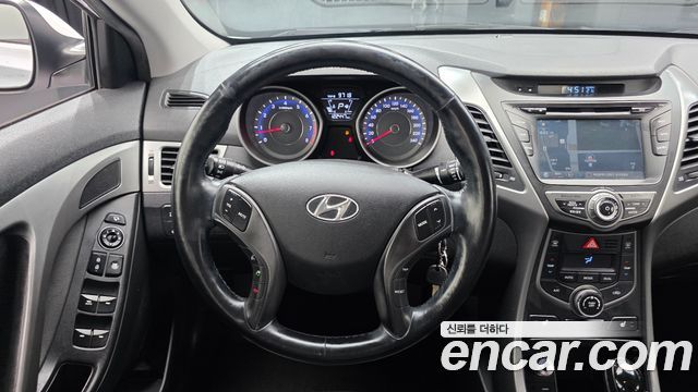 Hyundai Avante 1.6 GDi Smart Standard 2014 — фото 13