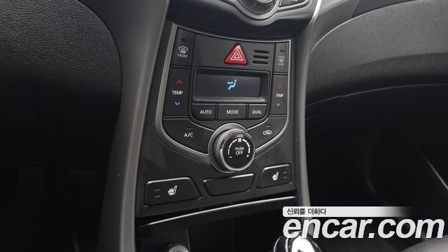 Hyundai Avante 1.6 GDi Smart Standard 2014 — фото 16