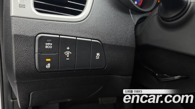 Hyundai Avante 1.6 GDi Smart Standard 2014 — фото 17