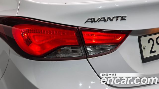 Hyundai Avante 1.6 GDi Smart Standard 2014 — фото 23