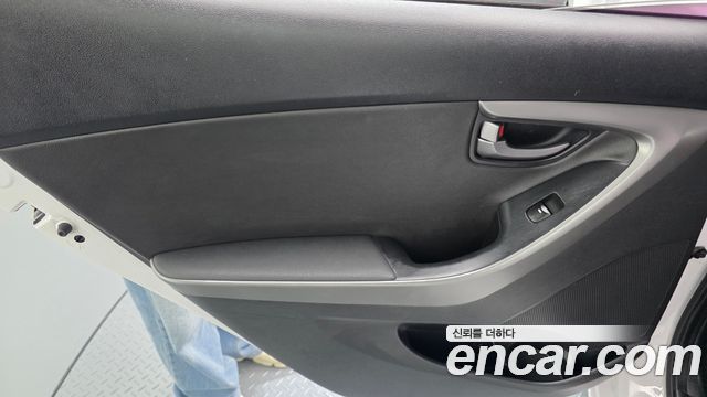 Hyundai Avante 1.6 GDi Smart Standard 2014 — фото 25