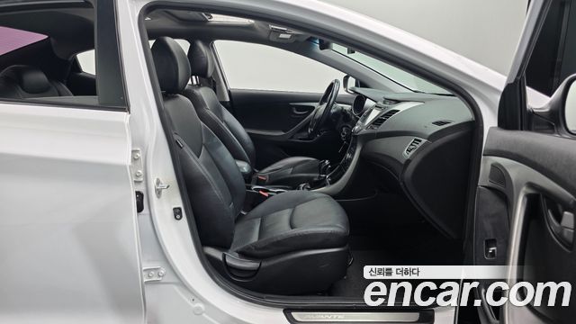 Hyundai Avante 1.6 GDi Smart Standard 2014 — фото 26