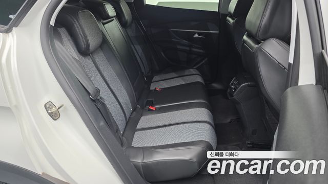 Peugeot 3008 (II) 1.6 BlueHDi Allure 2018 — фото 12