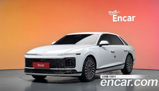 Hyundai Grandeur Hybrid (GN7) Calligraphy