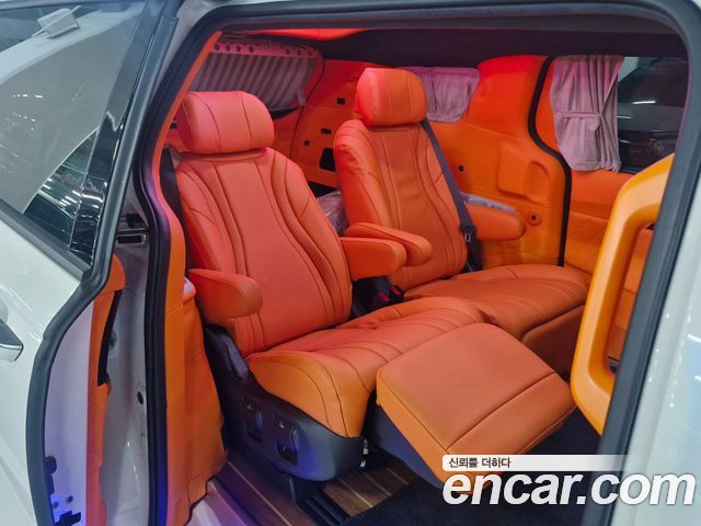Kia Carnival (IV) Gasoline 9-seater Limousine(Special vehicle) 2022 — фото 3