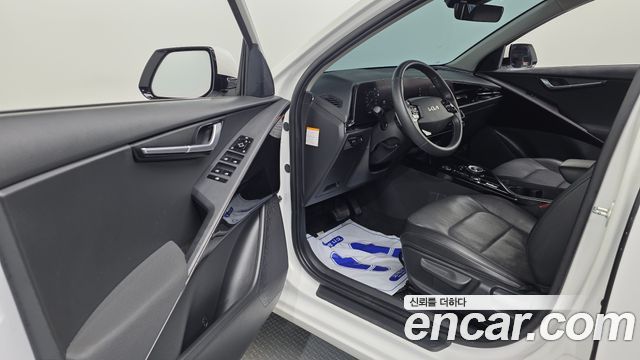 Kia Niro EV Air 2023 — фото 10
