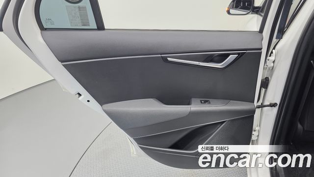 Kia Niro EV Air 2023 — фото 25