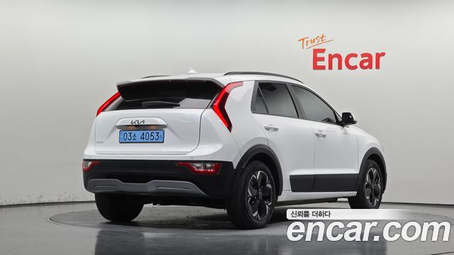 Kia Niro EV Air 2023 — фото 2