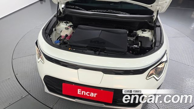 Kia Niro EV Air 2023 — фото 6