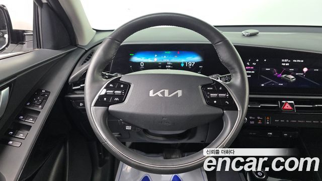 Kia Niro EV Air 2023 — фото 13