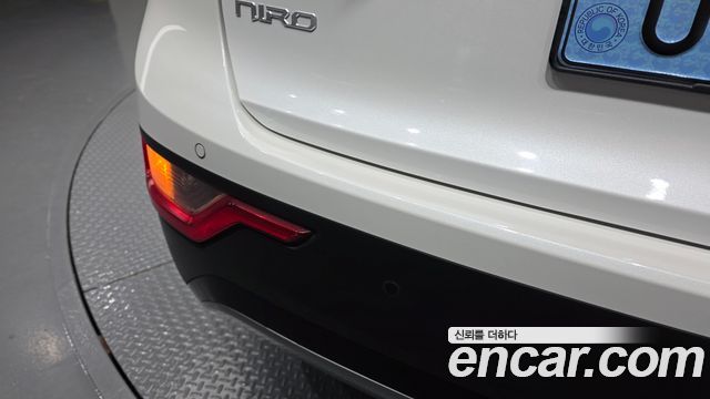 Kia Niro EV Air 2023 — фото 30