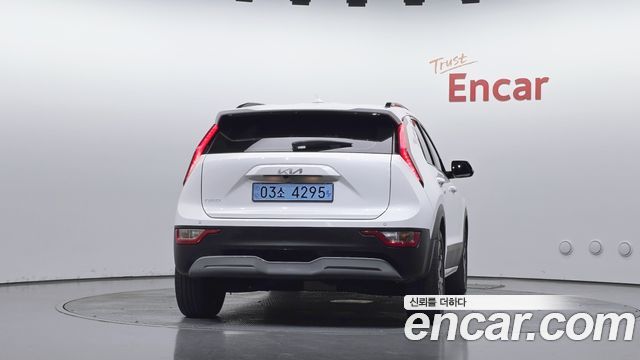 Kia Niro EV Air 2023 — фото 4