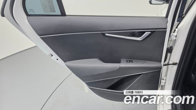 Kia Niro EV Air 2023 — фото 25