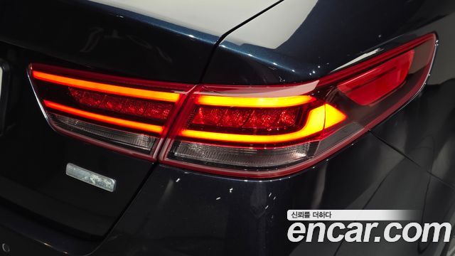 Kia K5 Hybrid (II) Noblesse Special 2018 — фото 23