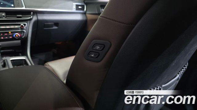 Kia K5 Hybrid (II) Noblesse Special 2018 — фото 32