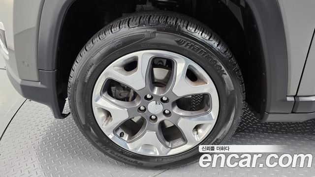 Jeep Compass (II) 2.4 Limited High AWD 2020 — фото 5