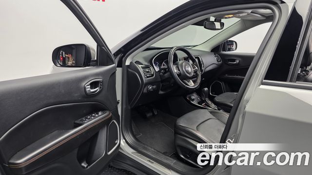 Jeep Compass (II) 2.4 Limited High AWD 2020 — фото 10