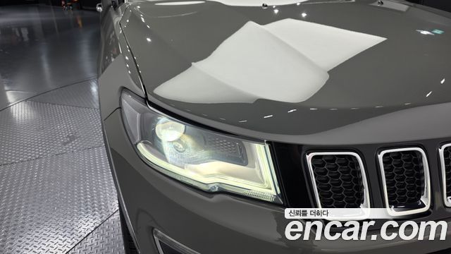 Jeep Compass (II) 2.4 Limited High AWD 2020 — фото 22