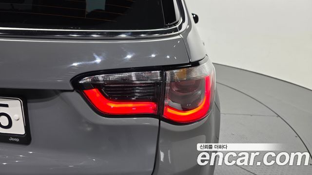 Jeep Compass (II) 2.4 Limited High AWD 2020 — фото 23