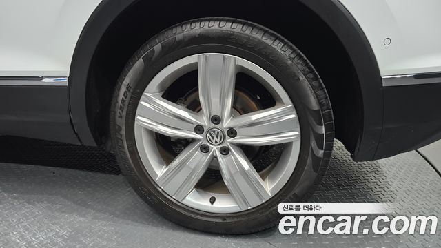 Volkswagen Tiguan (II) 2.0 TDI 4Motion Prestige 2020 — фото 21