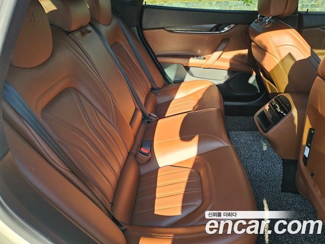Maserati Quattroporte 3.0 Diesel 2016 — фото 18