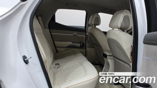 Genesis GV60 Standard AWD 2023 — фото 19