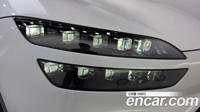 Genesis GV60 Standard AWD 2023 — фото 22