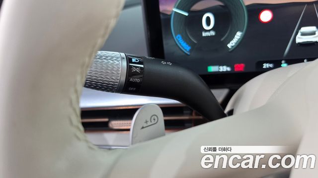 Genesis GV60 Standard AWD 2023 — фото 33