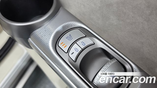 Genesis GV60 Standard AWD 2023 — фото 34