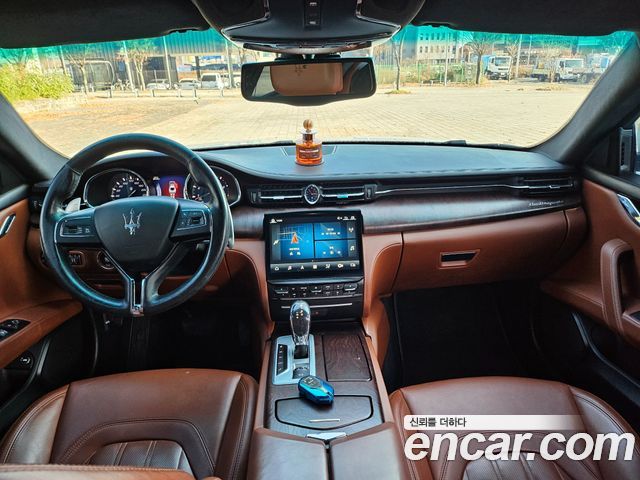 Maserati Quattroporte 3.0 V6 2016 — фото 20