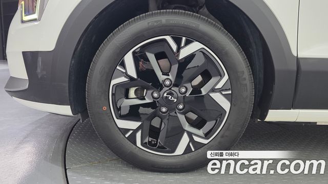 Kia Niro EV Air 2023 — фото 5