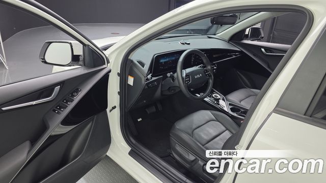 Kia Niro EV Air 2023 — фото 10