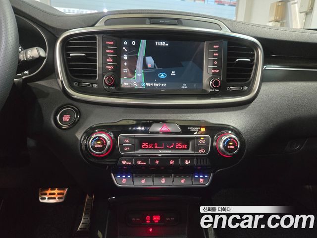 Kia Sorento Diesel 2.2 2WD Marster 2019 — фото 15