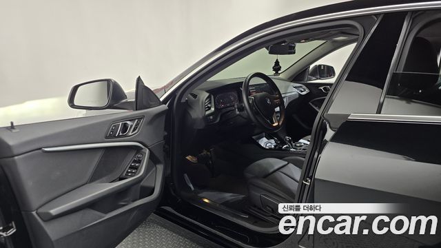 BMW 2 Series Gran Coupe (F44) 220i Sport 2023 — фото 10